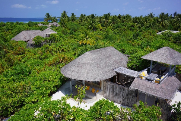 Lagoon Beach Villa with Pool